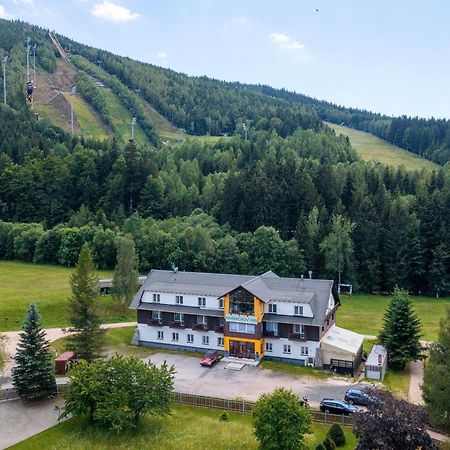 Hotel Harrachov Inn Kültér fotó