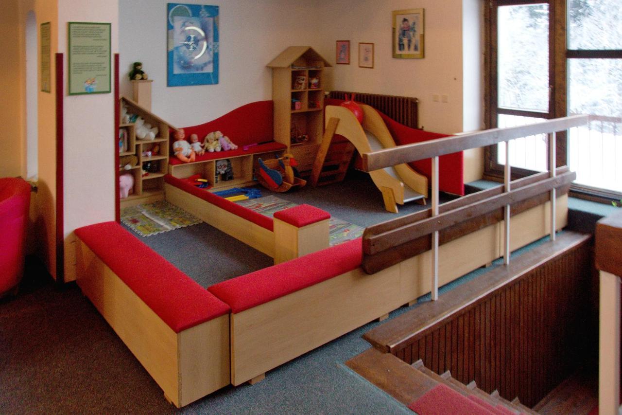 Hotel Harrachov Inn Kültér fotó