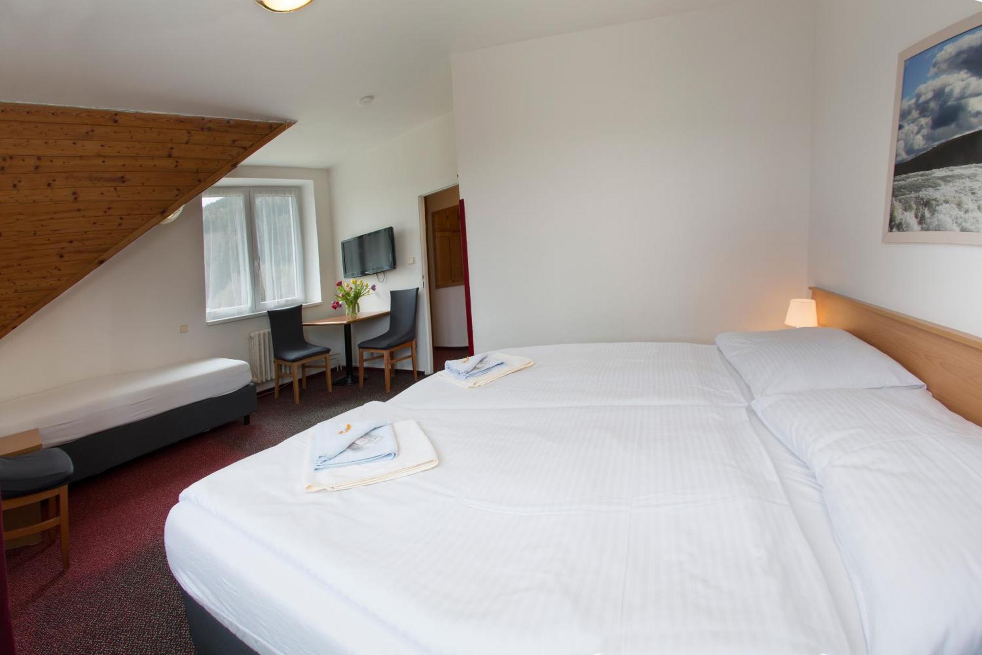 Hotel Harrachov Inn Kültér fotó