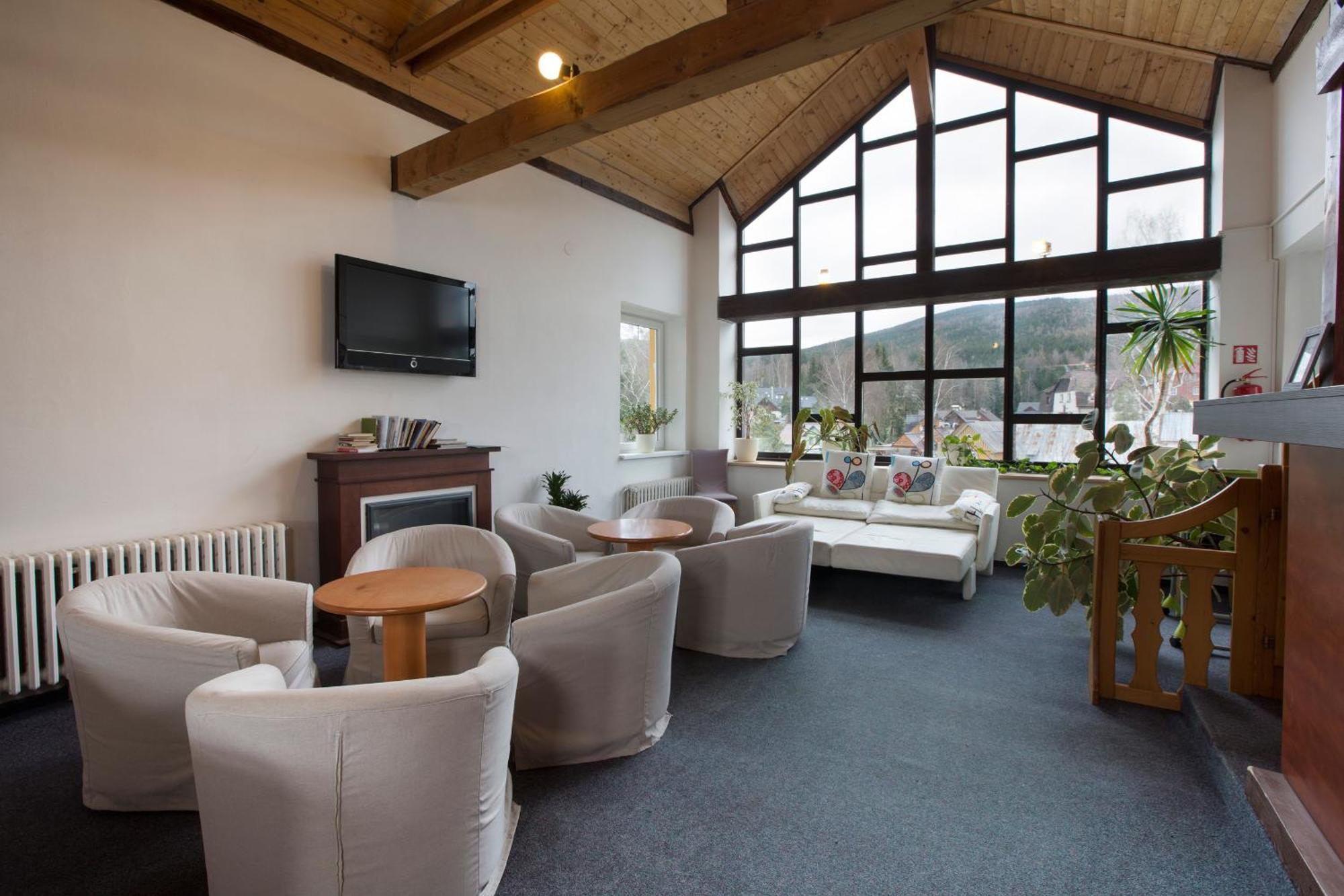 Hotel Harrachov Inn Kültér fotó