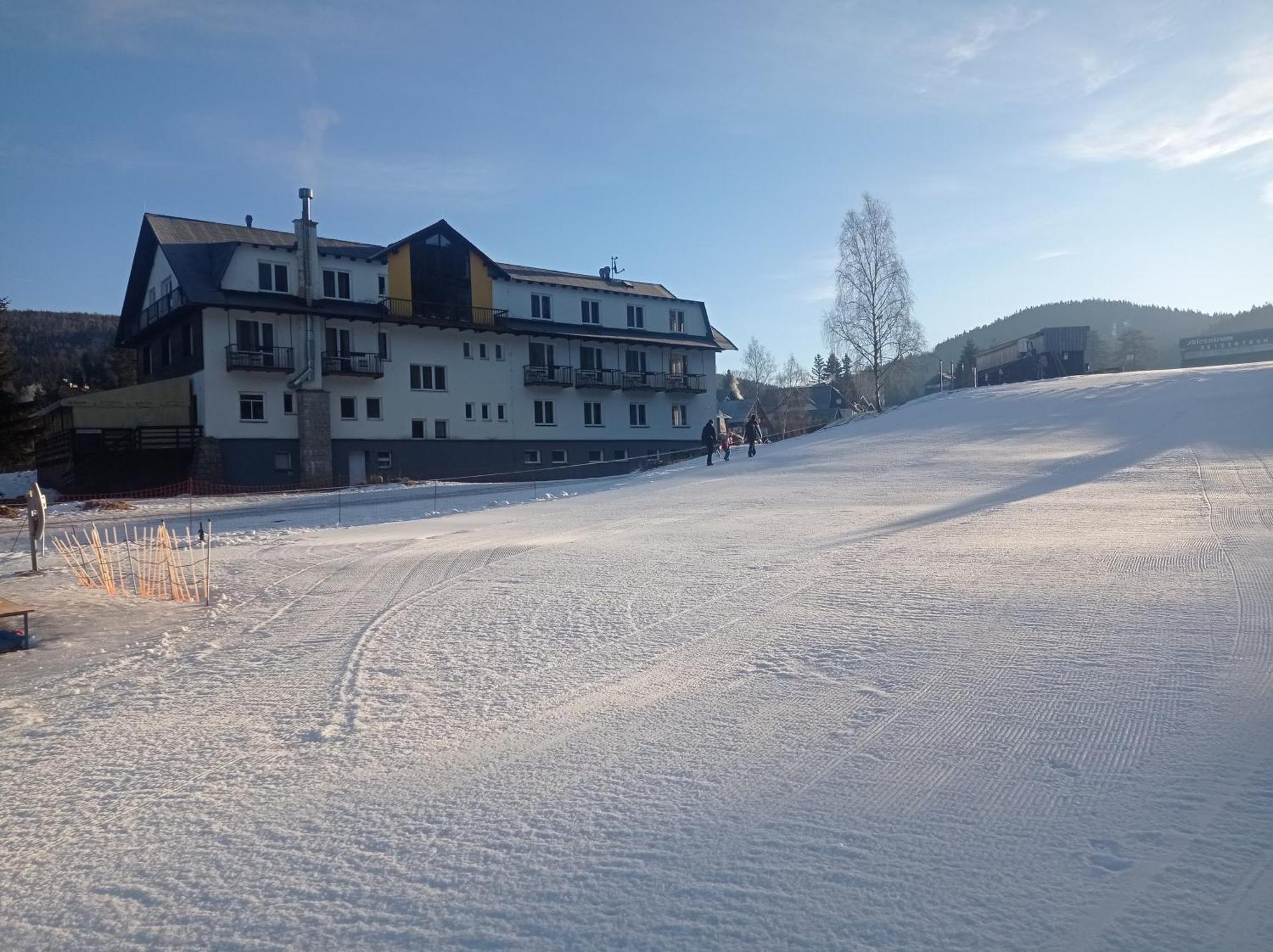 Hotel Harrachov Inn Kültér fotó